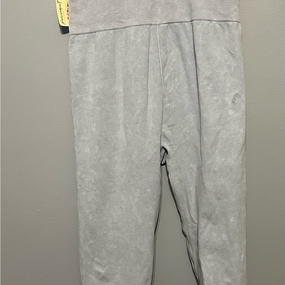 NEW FREE PEOPLE good karma cut-out onesie in steel
XL - Picture 4 of 7